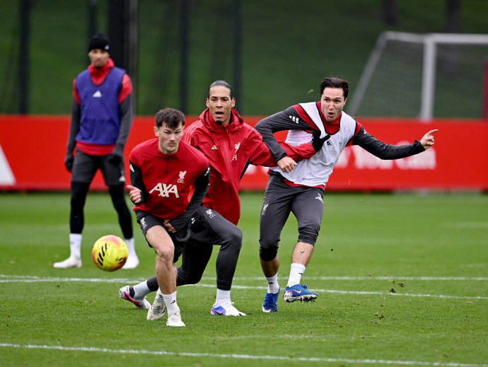 爱游戏注册-刚刚！西汉姆防线松动备战足总杯西汉姆冲刺阶段更衣室发声，洛杉矶湖人围绕全明星赛单刀错失的简单介绍