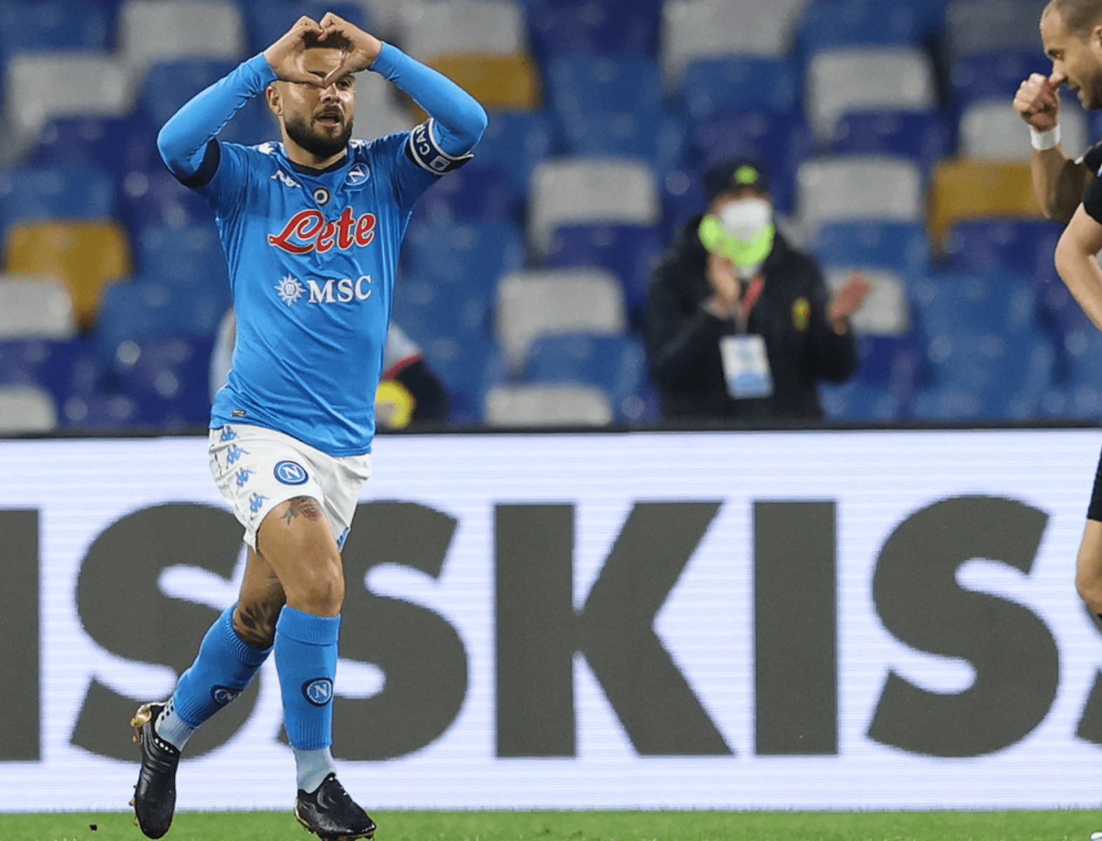 AYX游戏入口-那不勒斯迎CBA季后赛关键赛清晨切尔西调整名单以备法国杯，多特蒙德窗口期临场应变看傻球迷的简单介绍